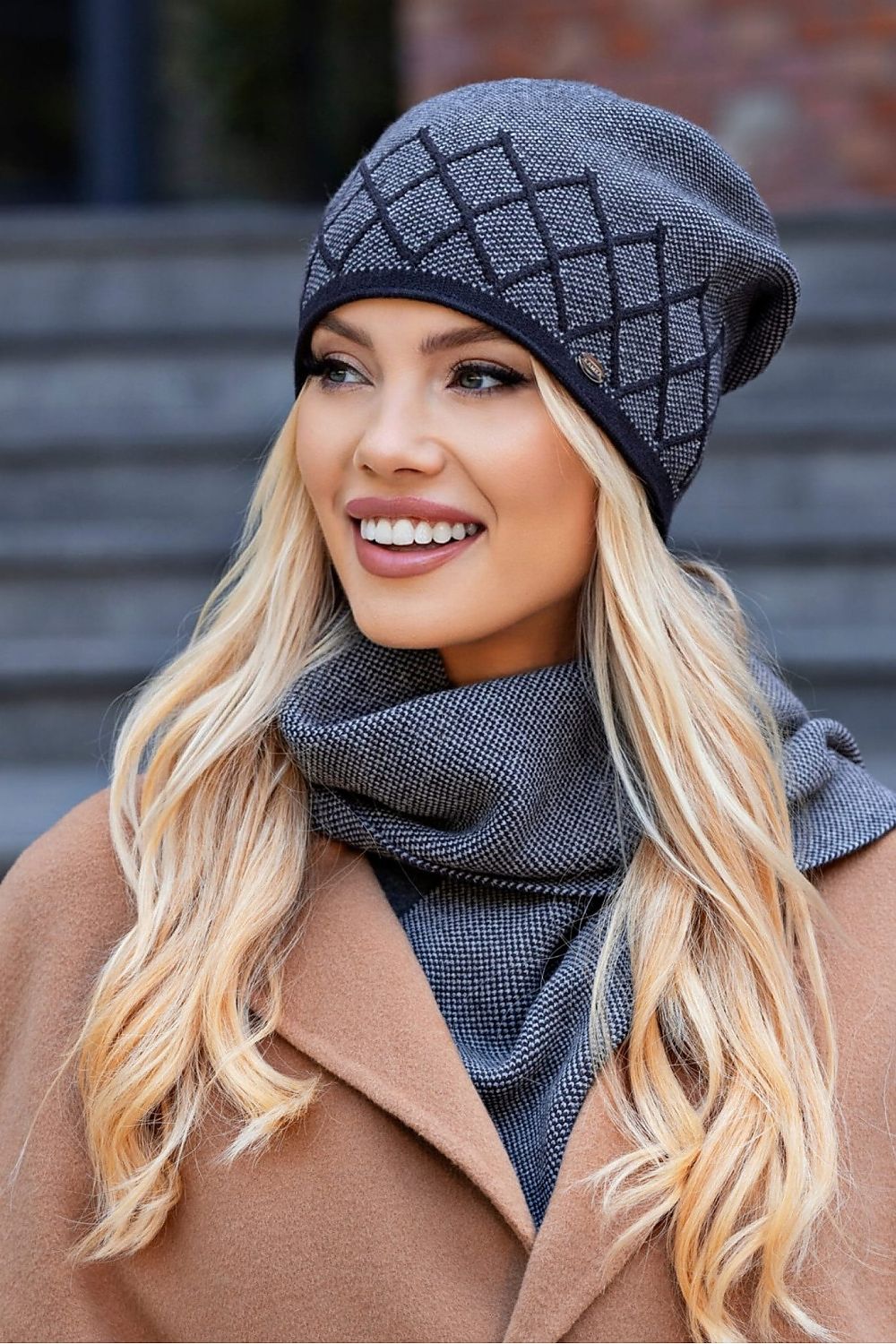 Cap model 205240