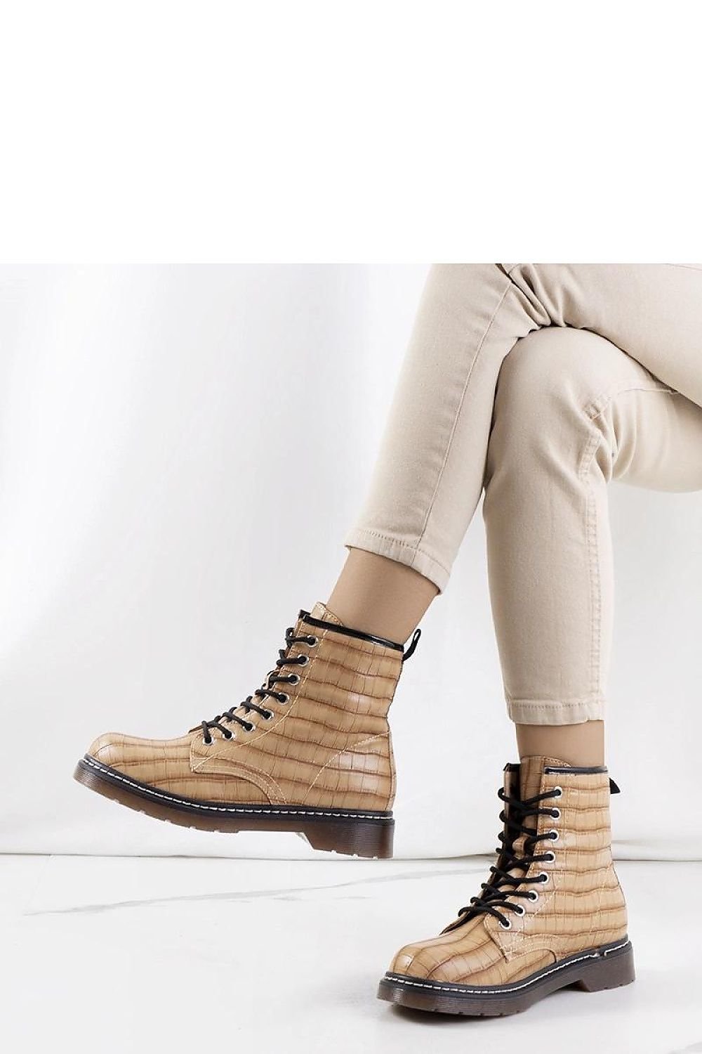 Boots model 205902