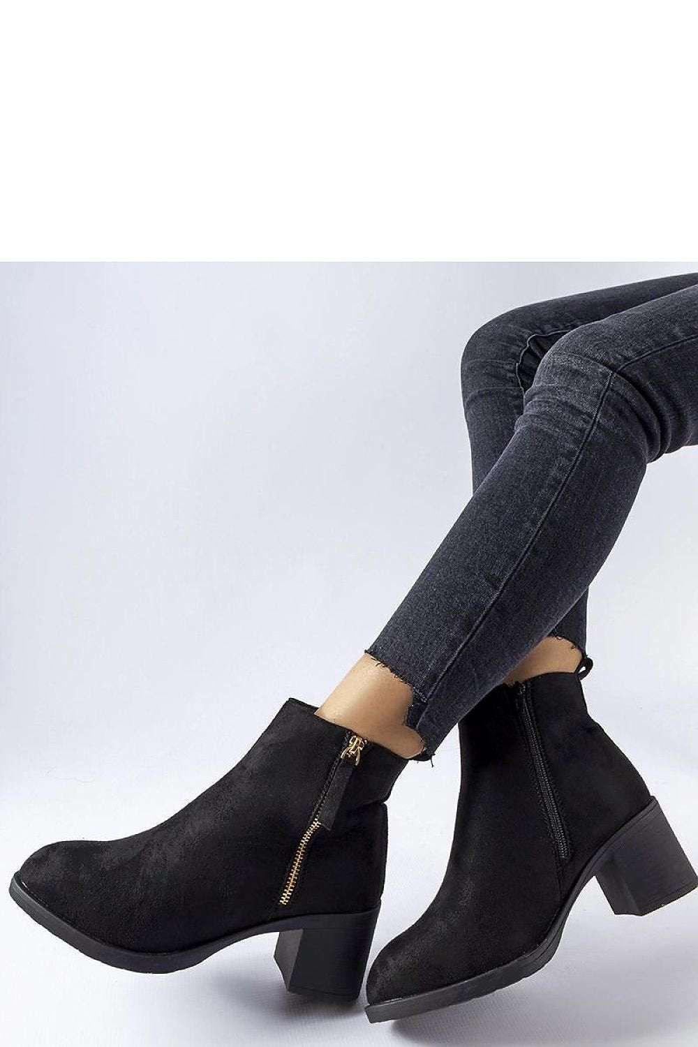 Heel boots model 206545
