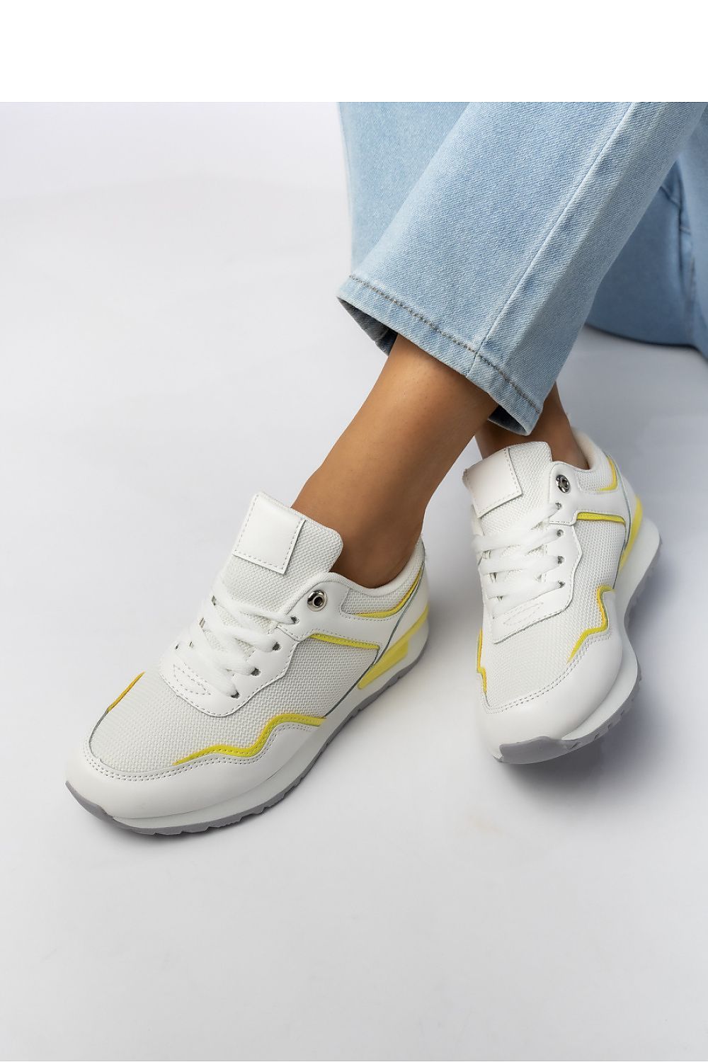 Sport Shoes model 210581 Inello