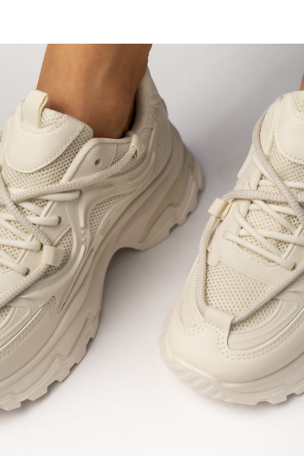 Sport Shoes model 210589 Inello