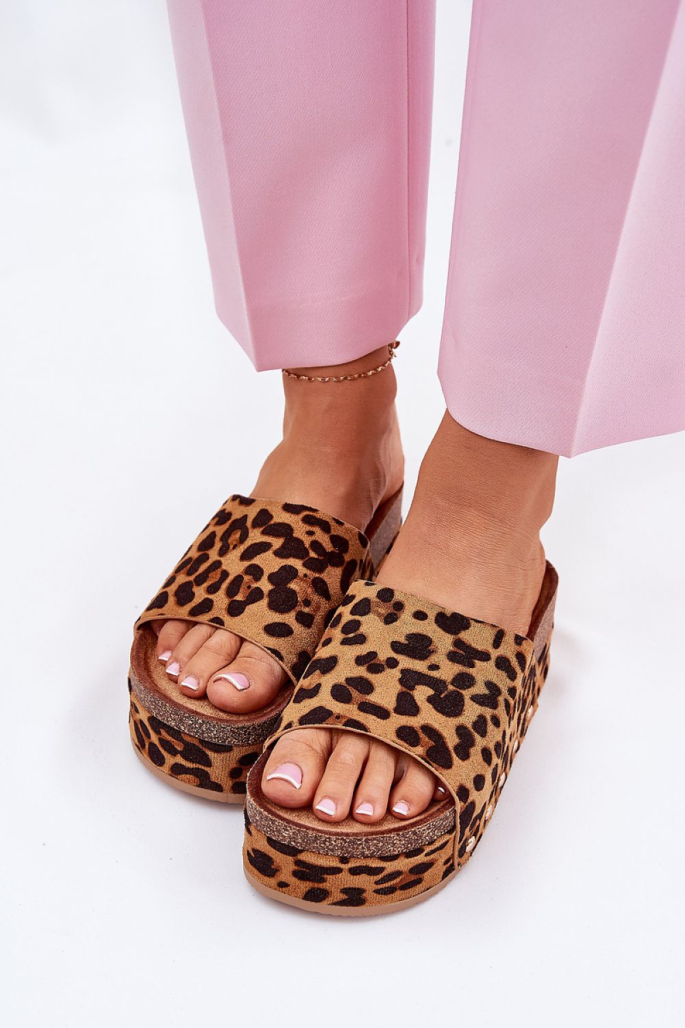 Flip-flops model 210772 Step in style