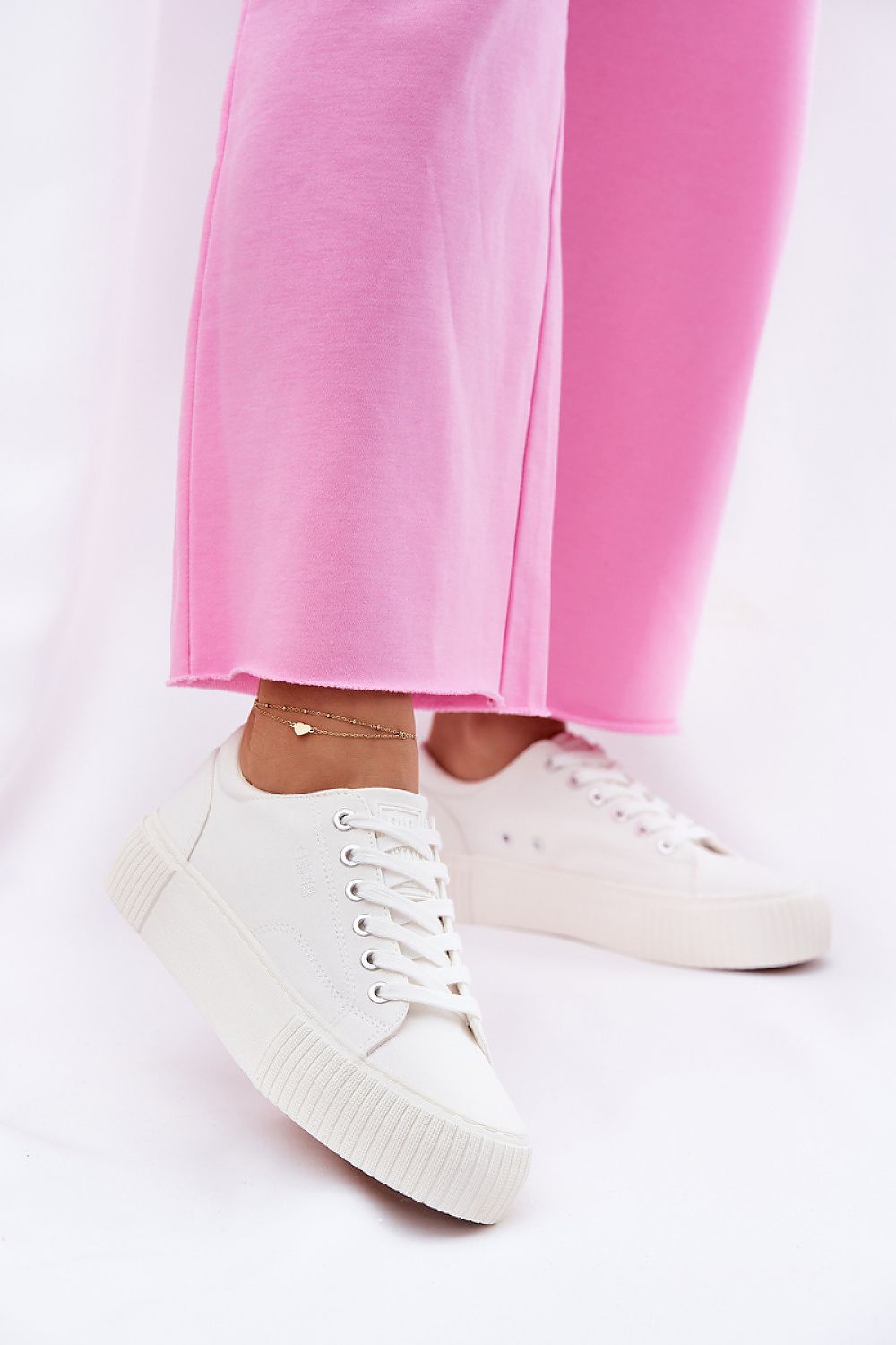 Sneakers model 211349 Step in style