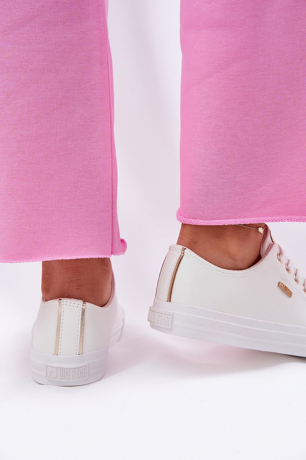 Sneakers model 211352 Step in style