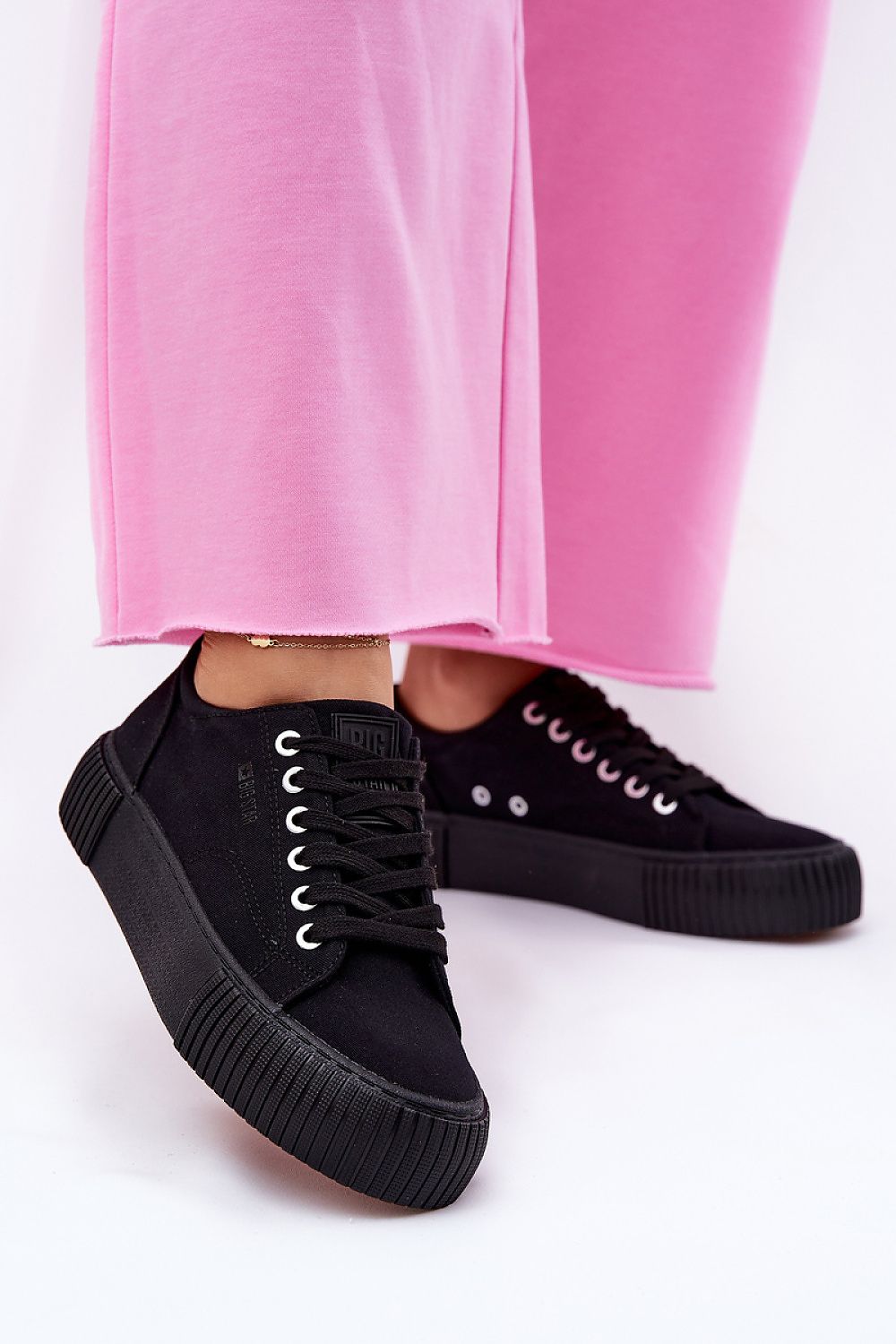 Sneakers model 211357 Step in style