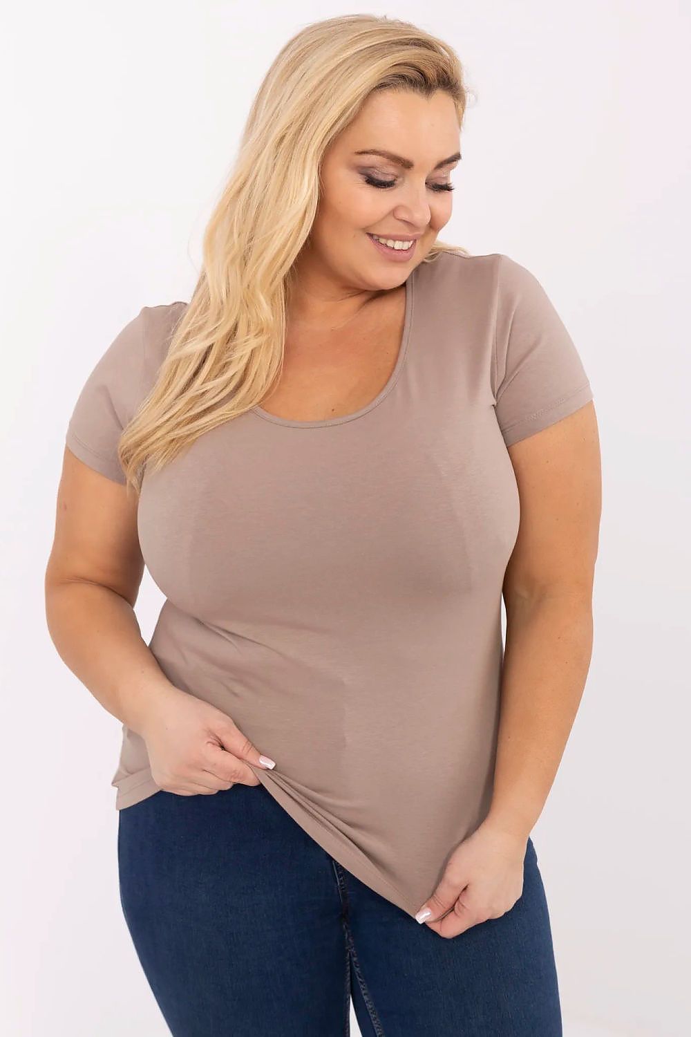 Plus size T-shirt model 211763 Relevance