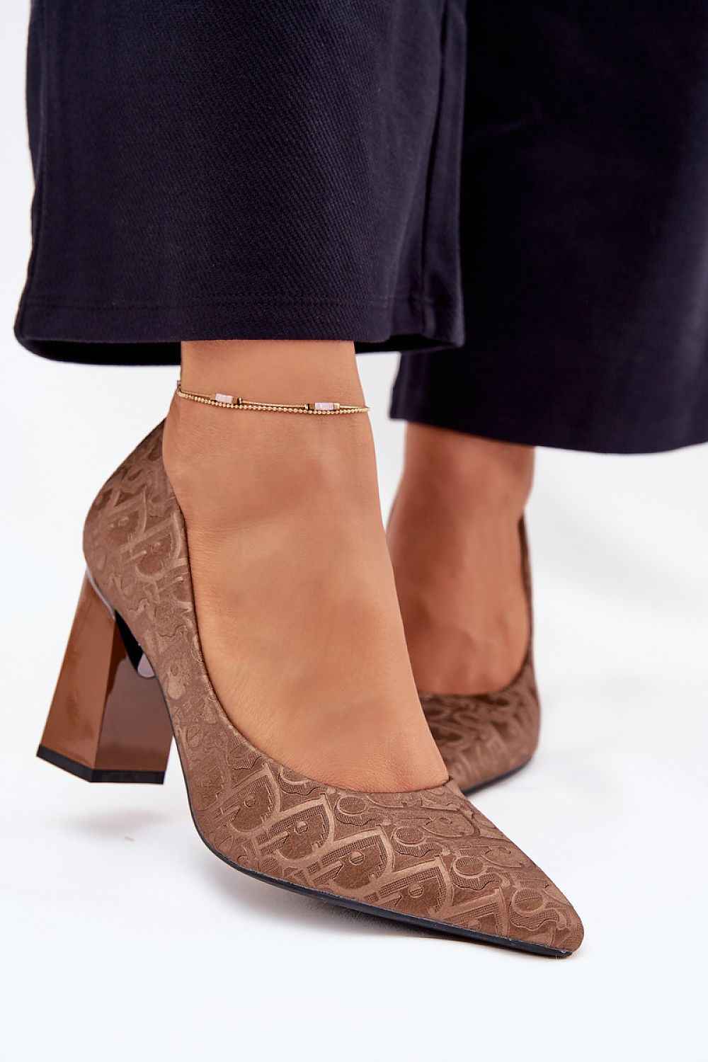 Block heel pumps model 216309