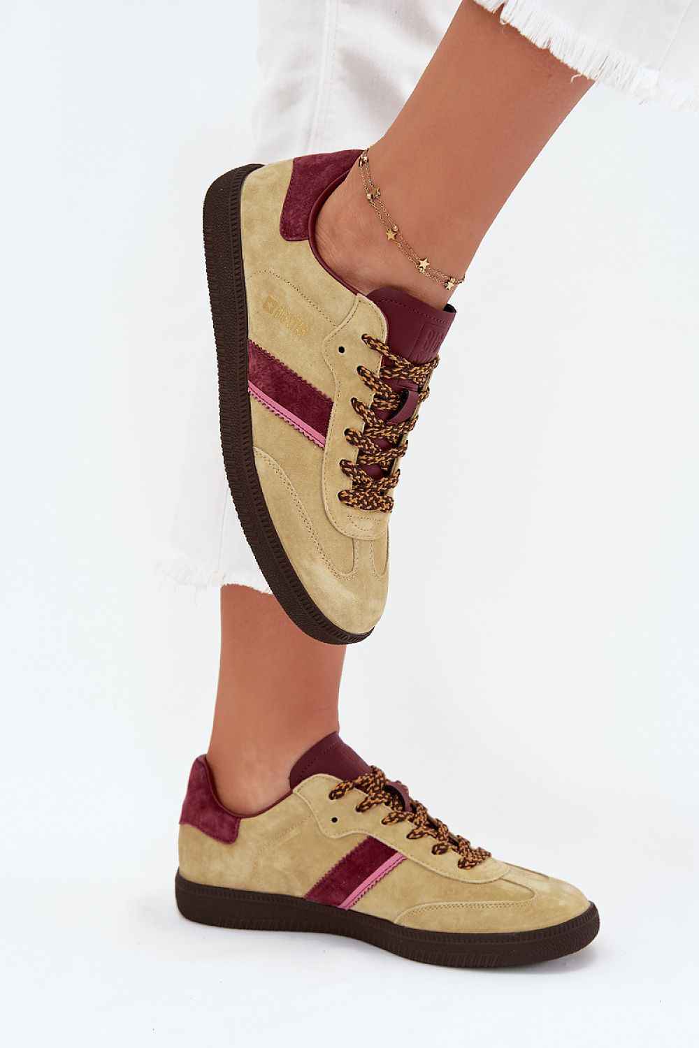 Sport Shoes model 216480
