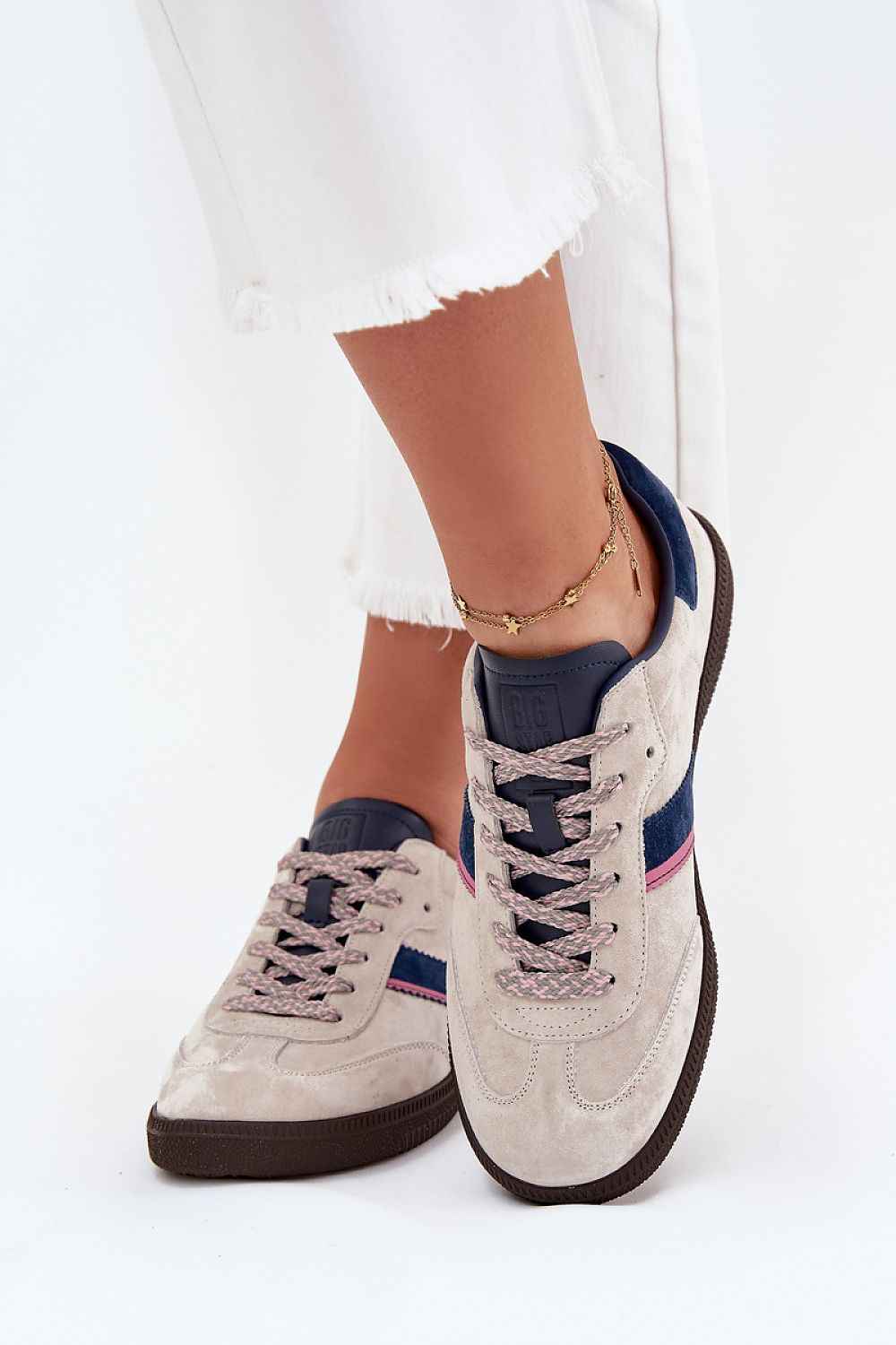 Sport Shoes model 216481