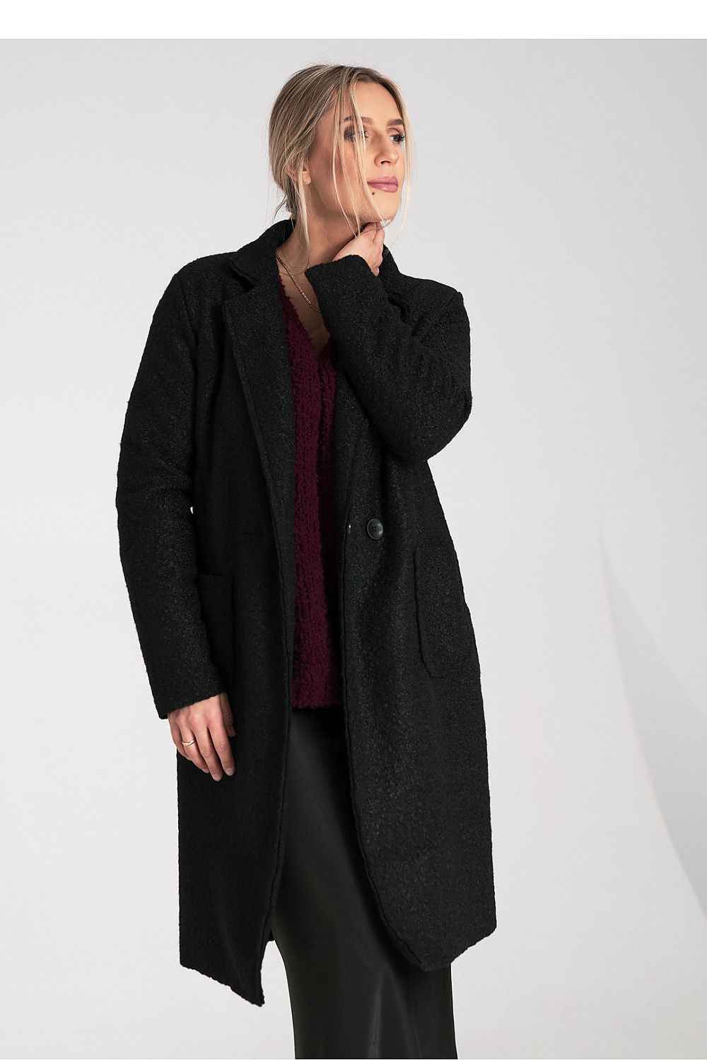 Coat model 217101
