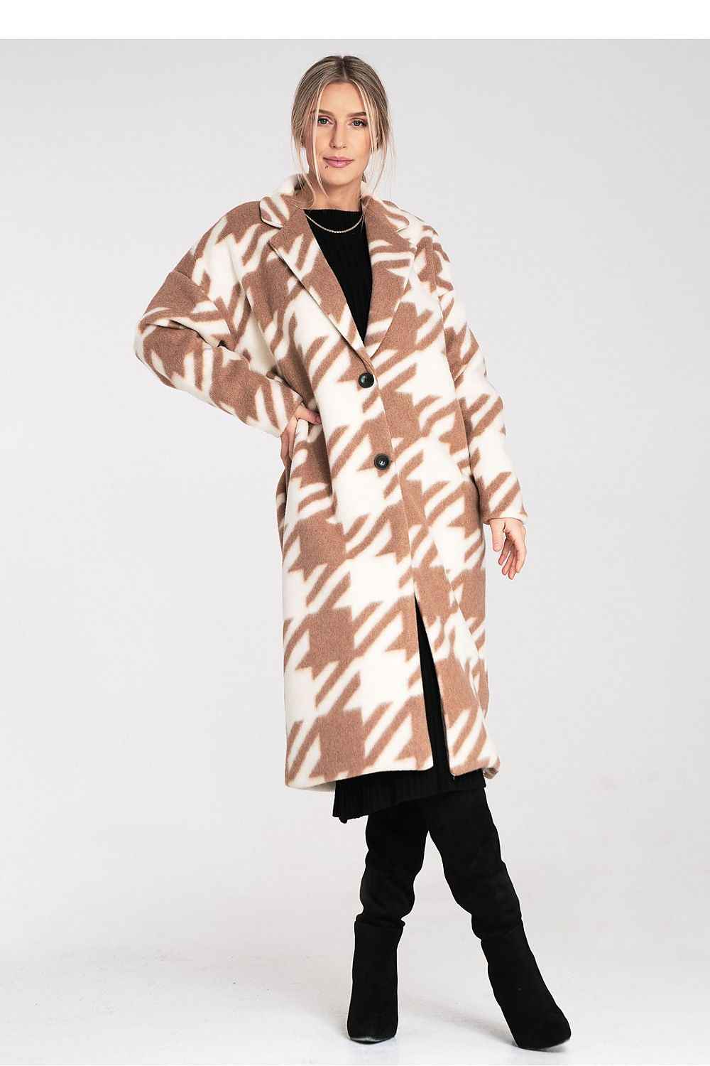 Coat model 217102