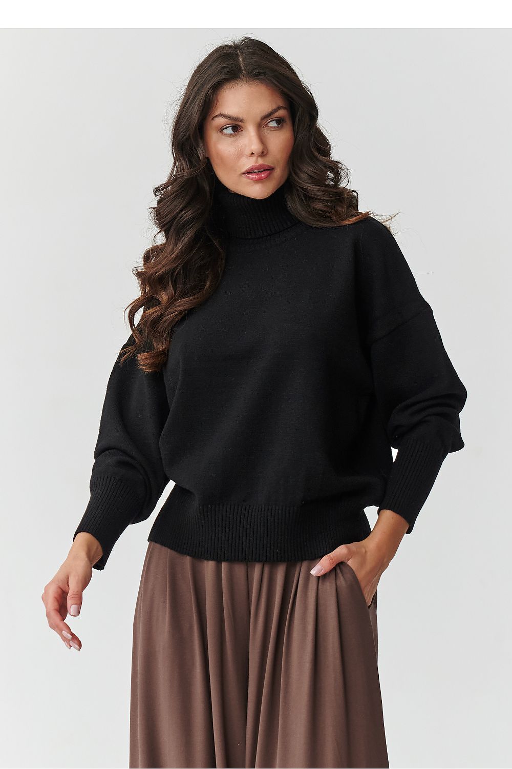 Turtleneck model 217395 Makadamia