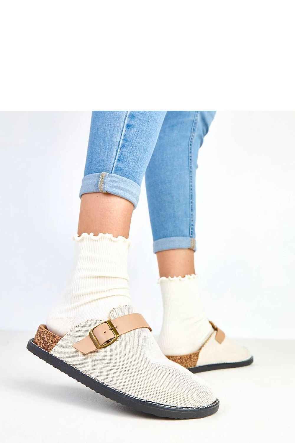 Slippers model 217918