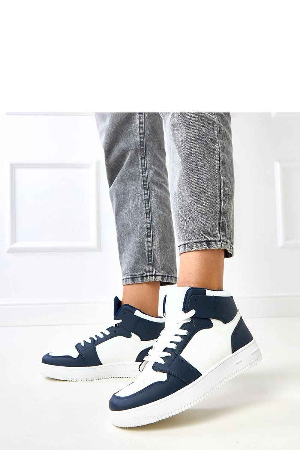 Sport Shoes model 217952