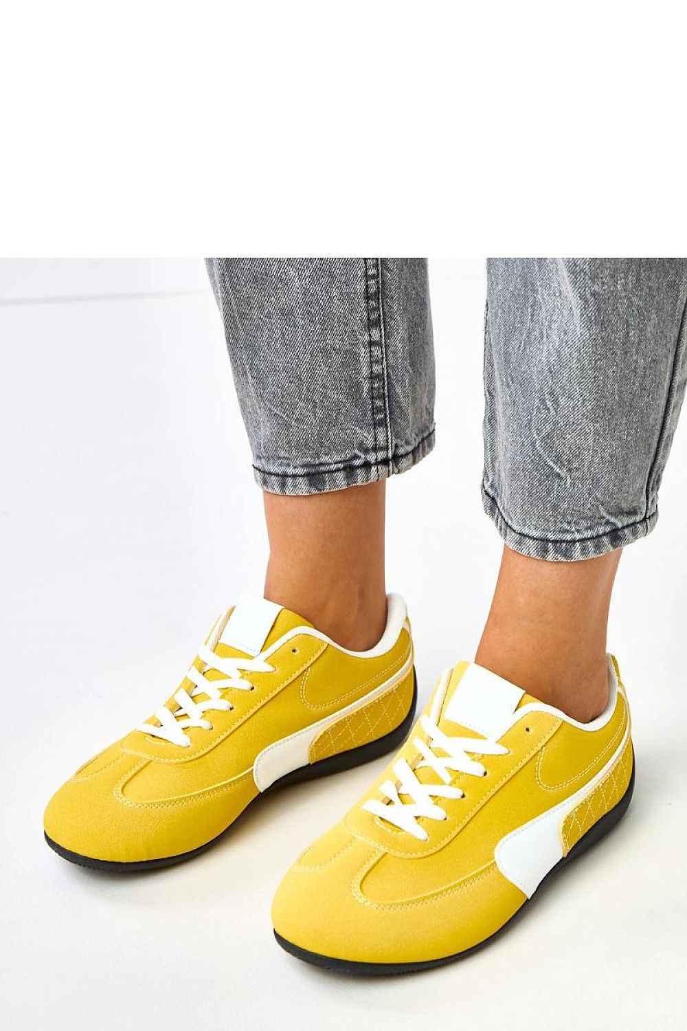 Sport Shoes model 218146