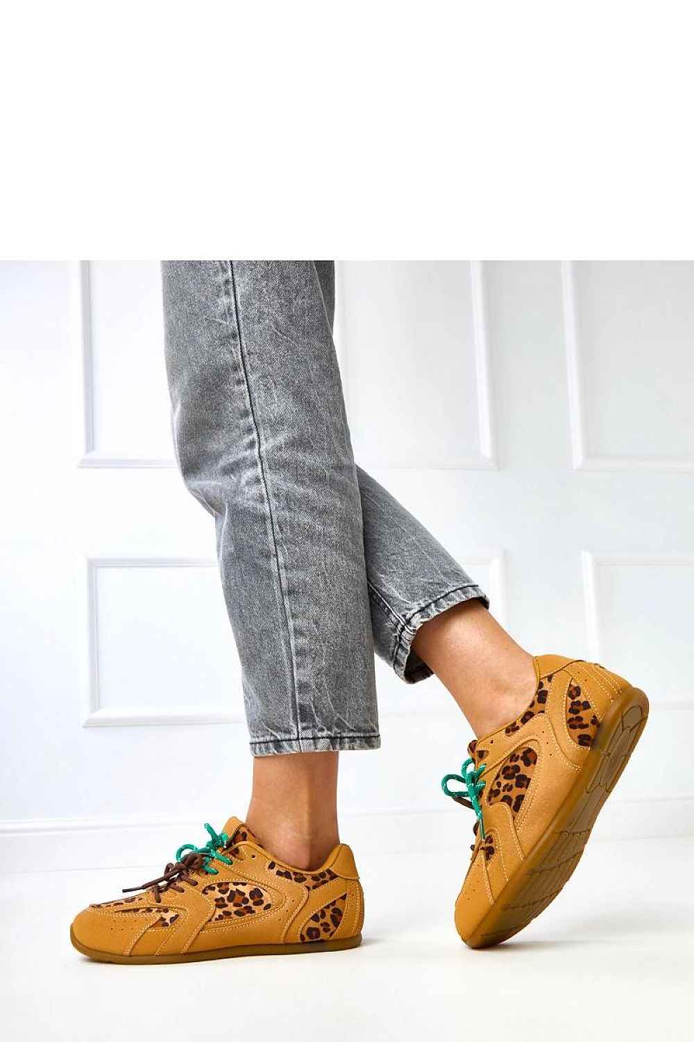 Sport Shoes model 218152