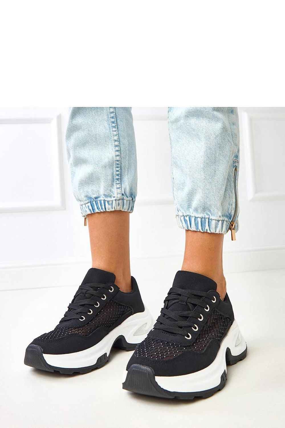 Sport Shoes model 218374