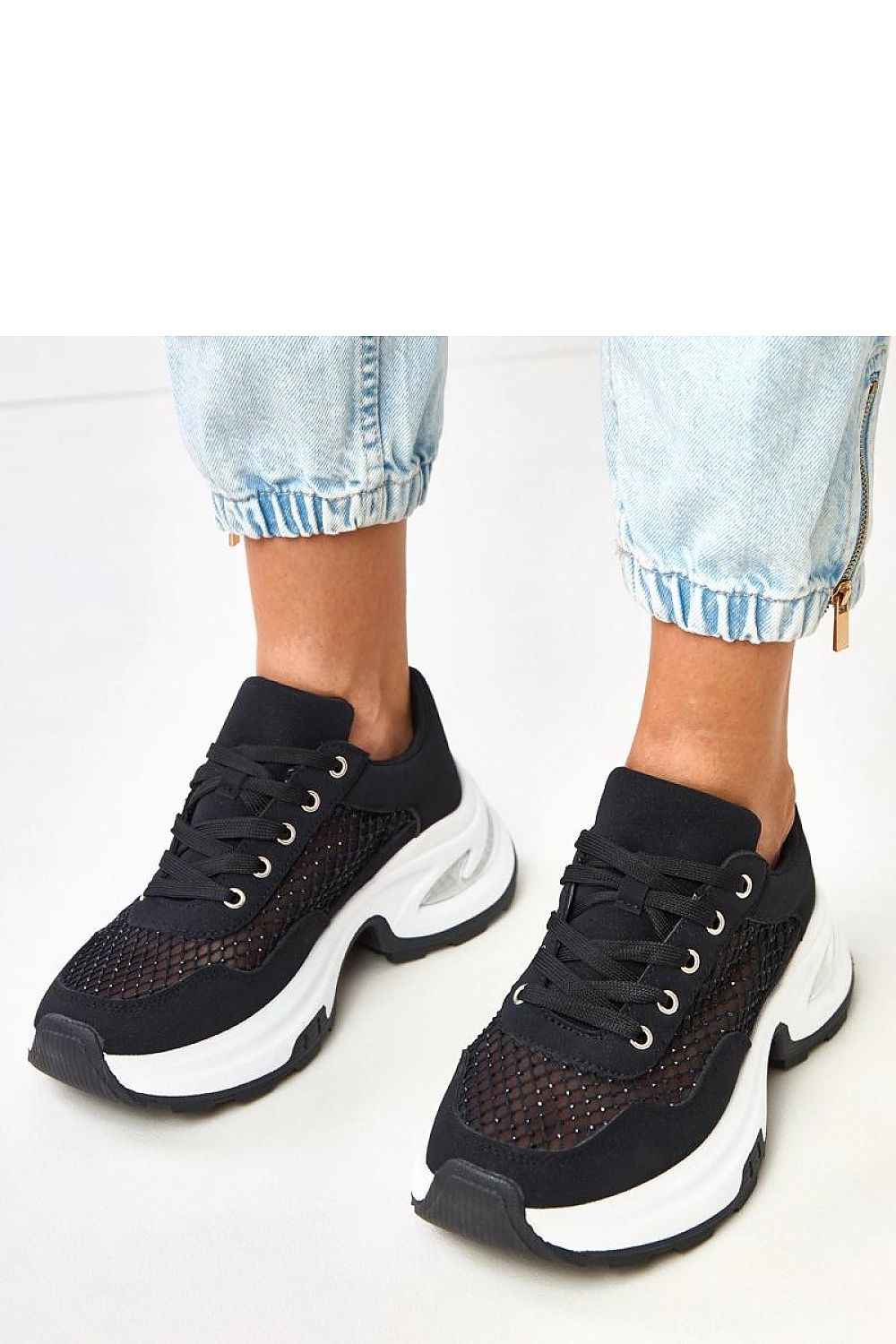Sport Shoes model 218374