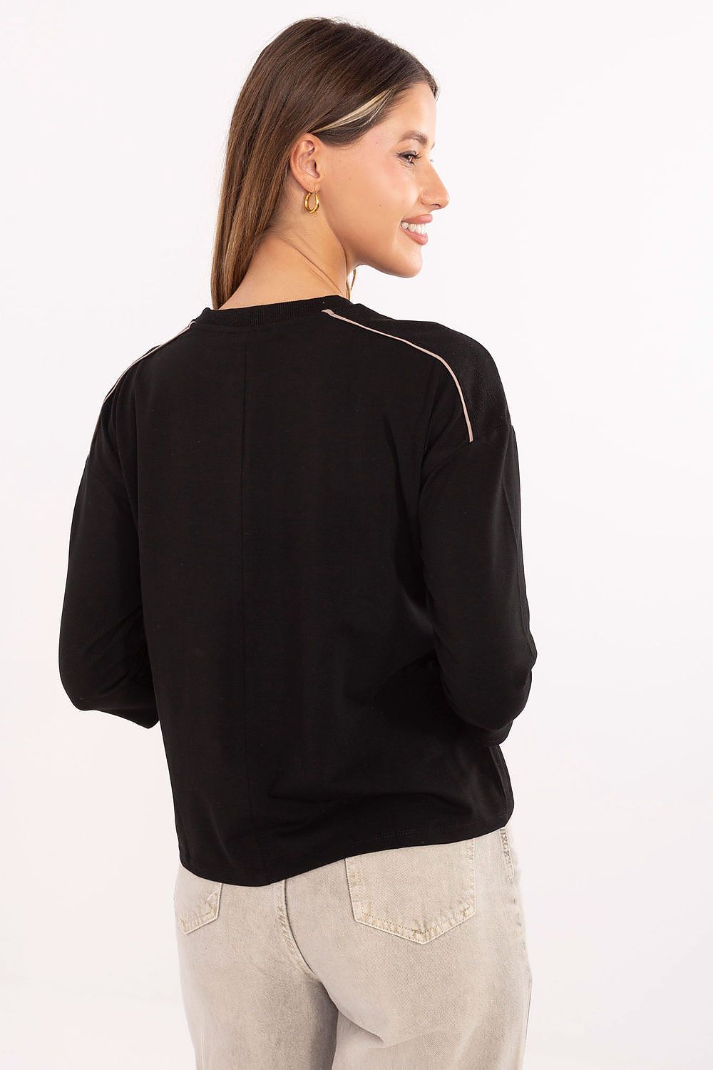 Blouse model 218835 Relevance
