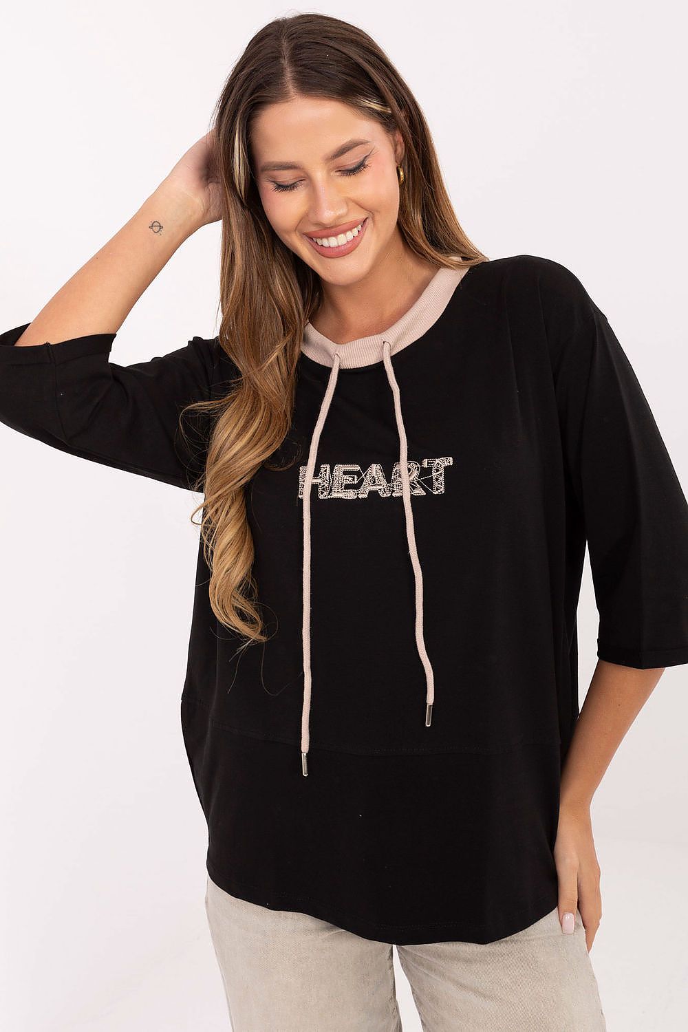 Blouse model 218841 Relevance