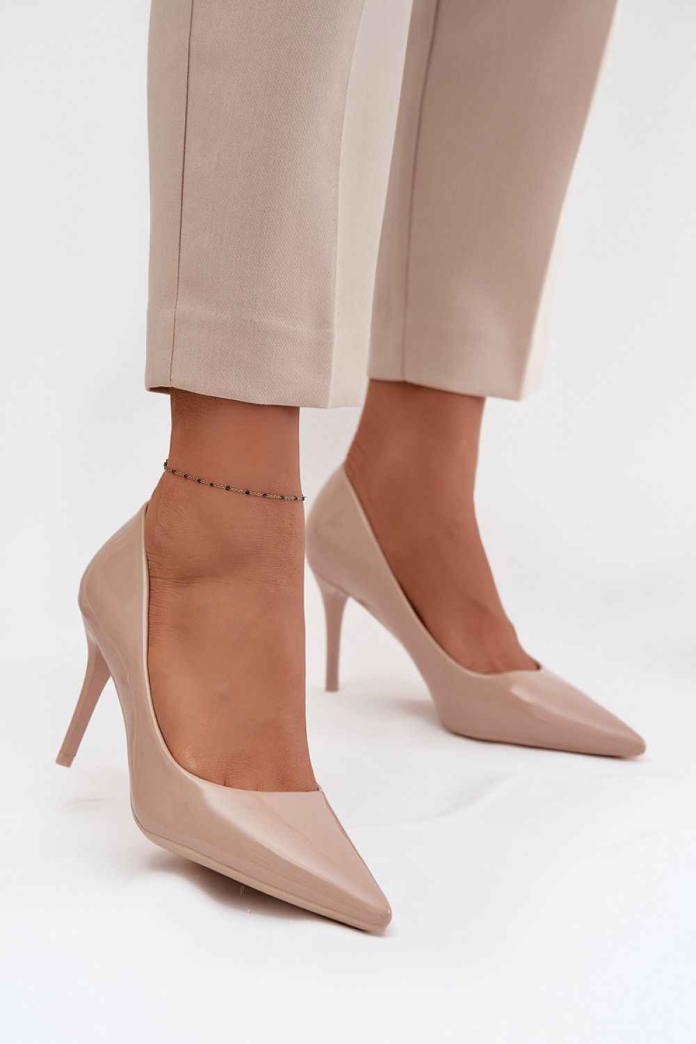 High heels model 218919