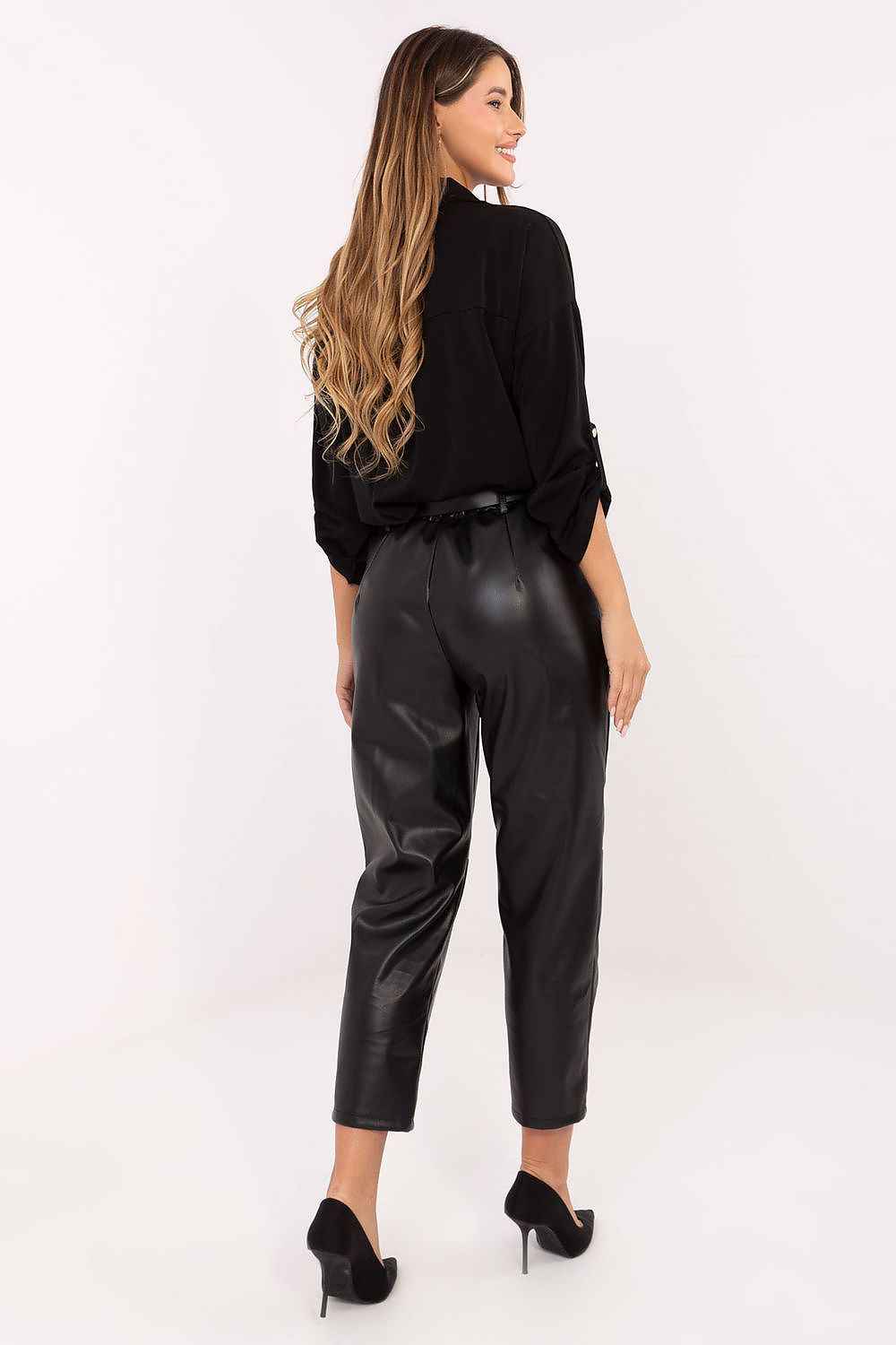 Women trousers model 219072