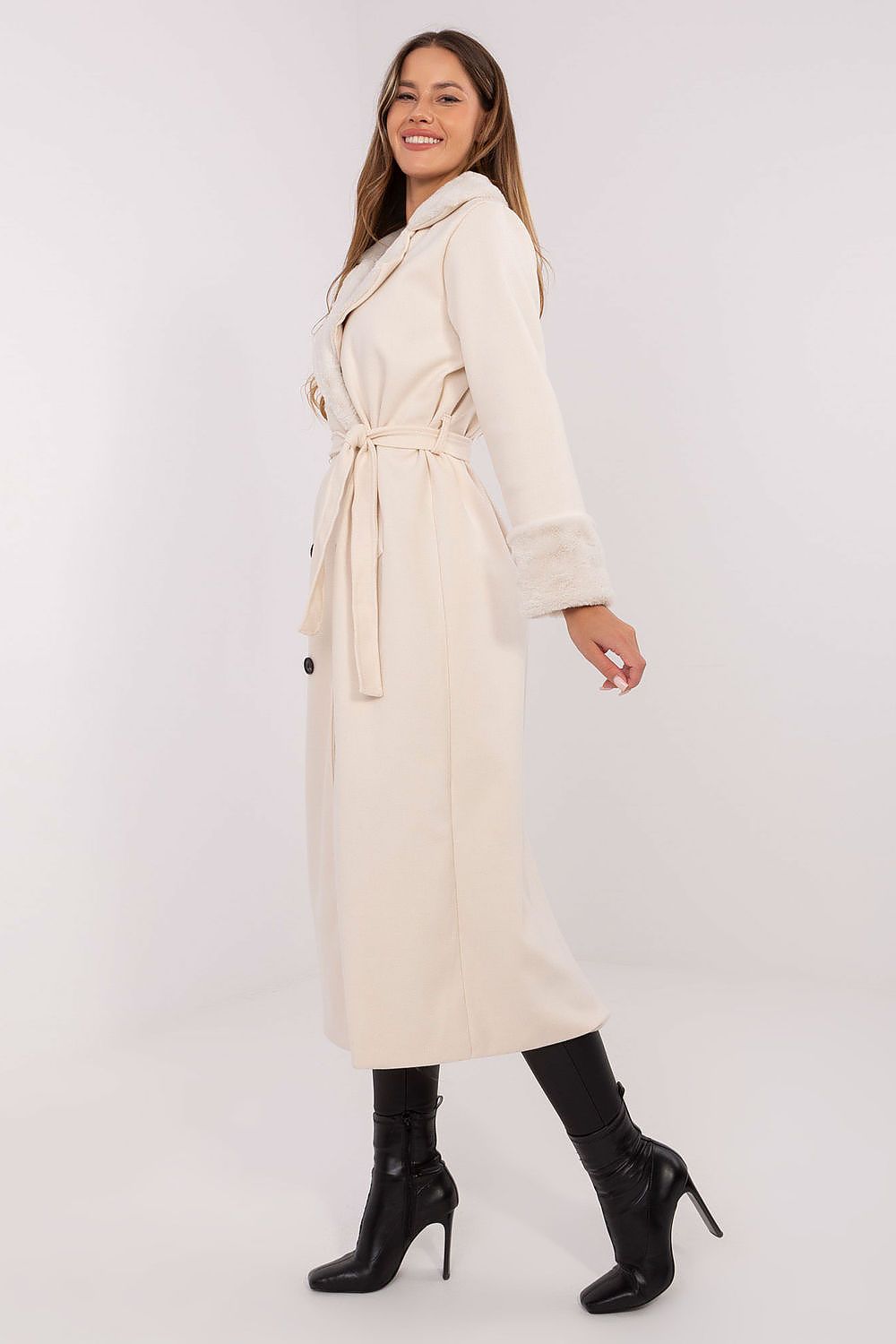 Coat model 219461 Rue Paris