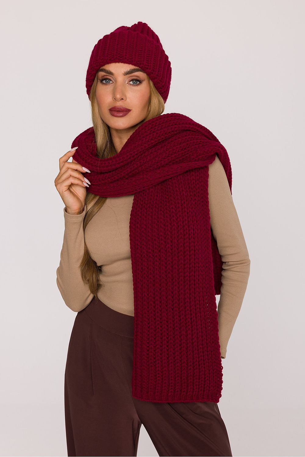 Shawl model 219552 Moe