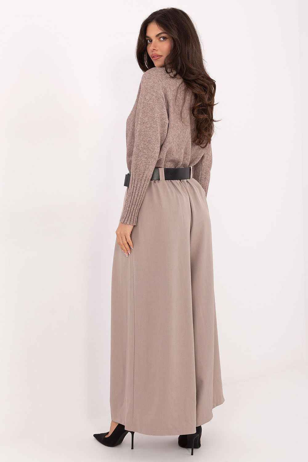 Women trousers model 220022