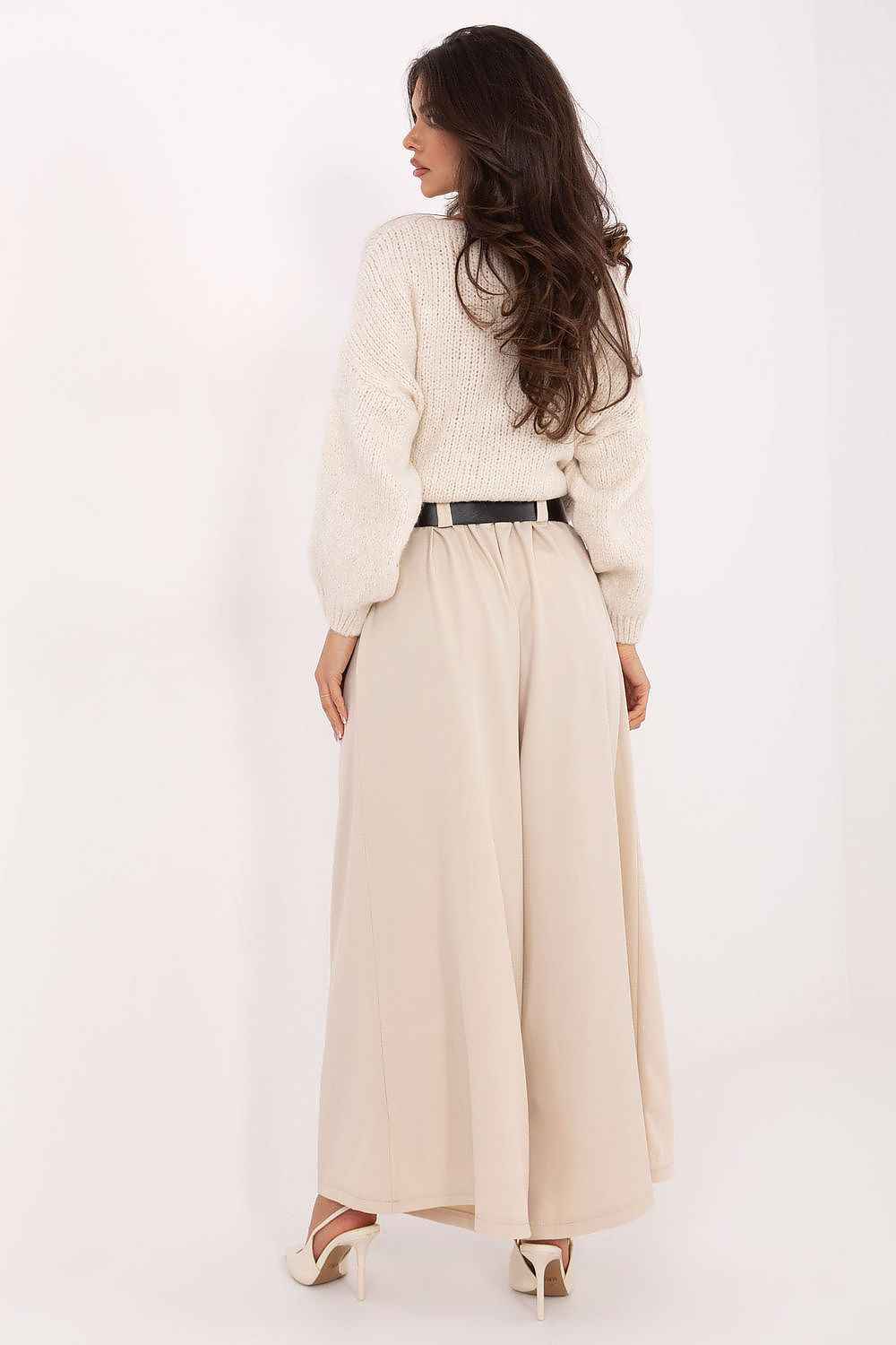 Women trousers model 220023