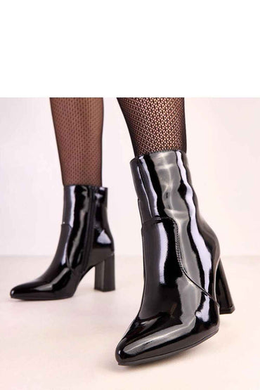Heel boots model 220251