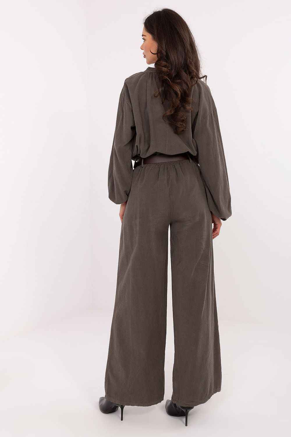 Women trousers model 220286
