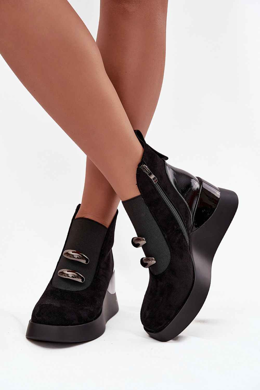 Buskin boots model 220505