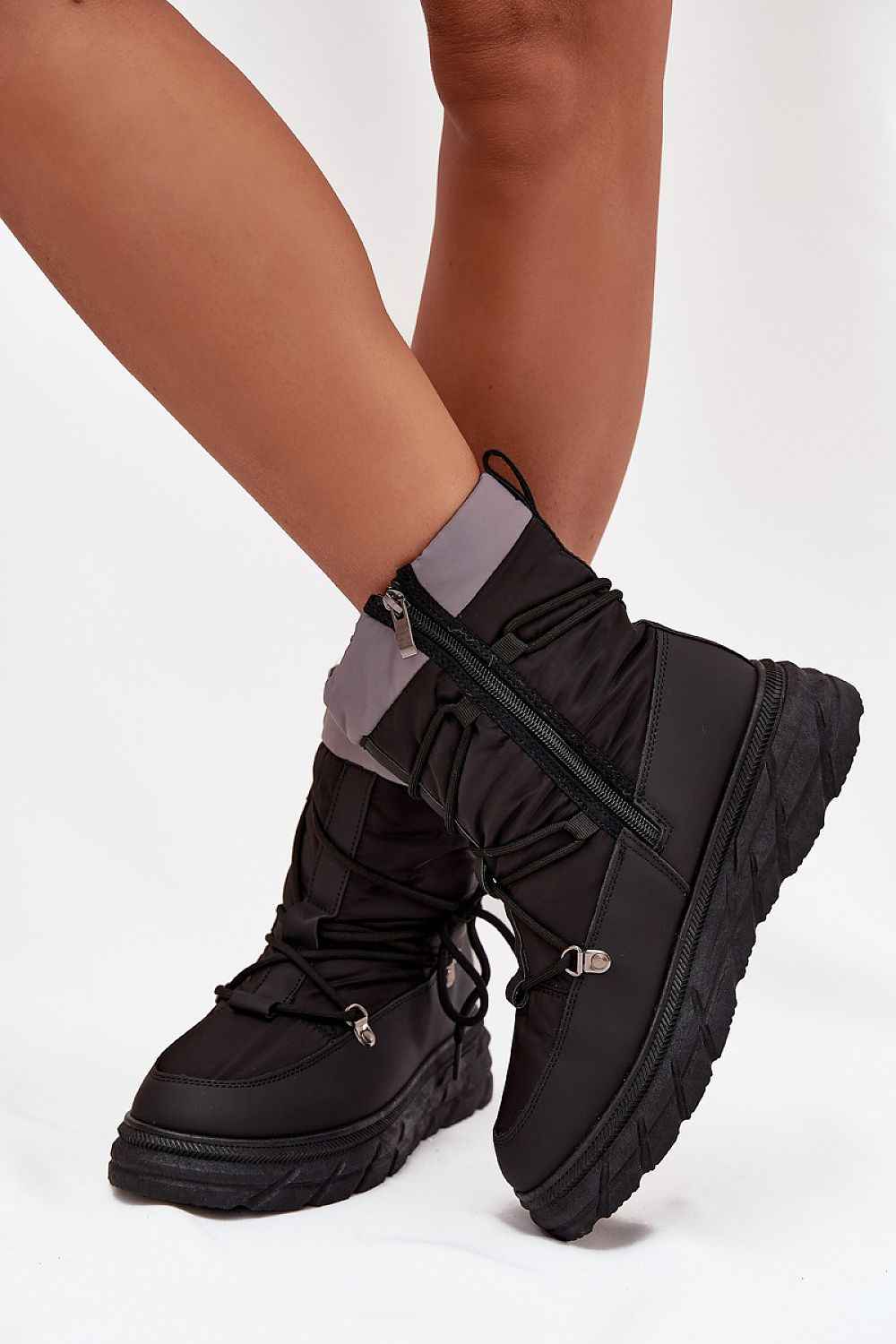 Snow boots model 220526