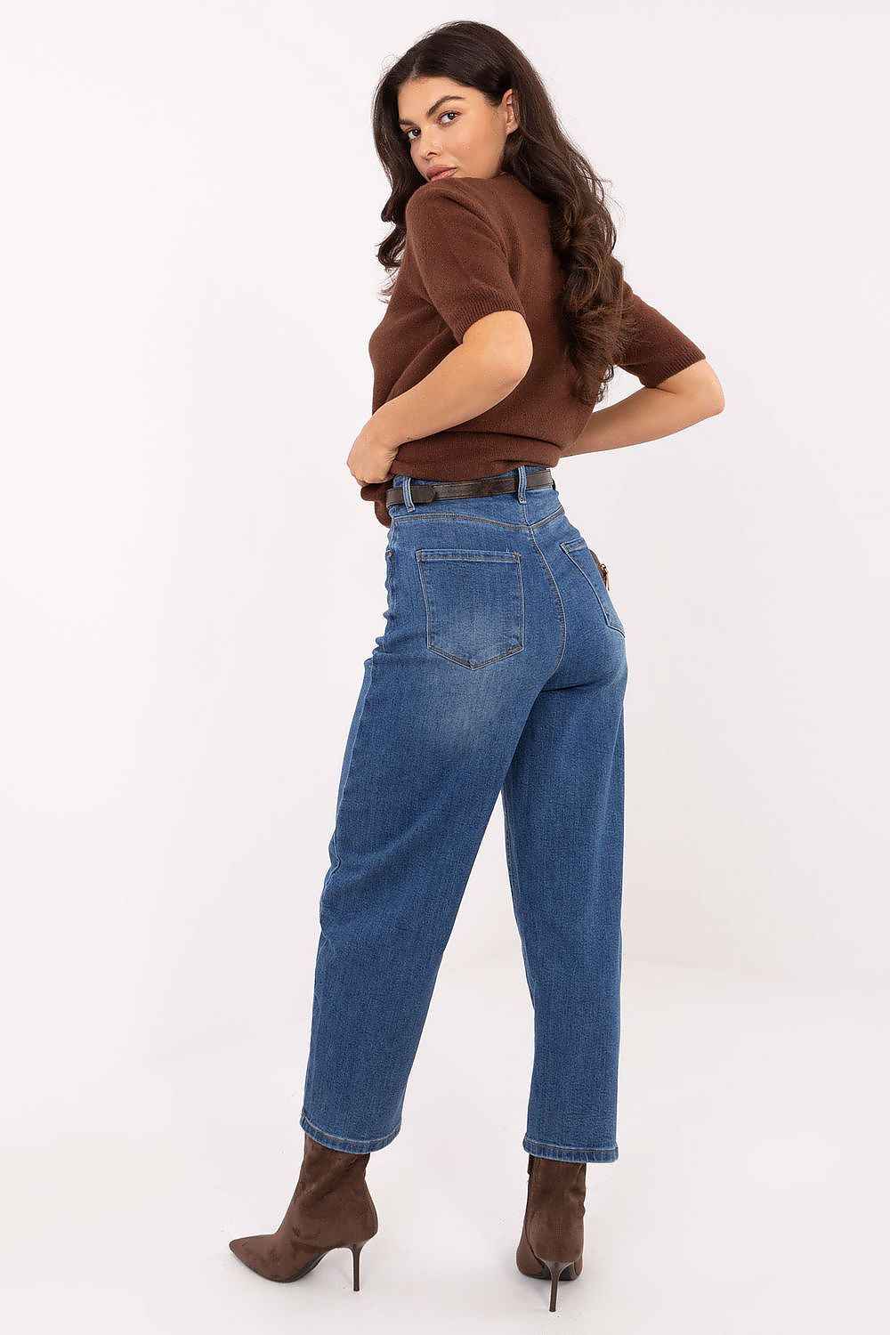 Jeans model 220628