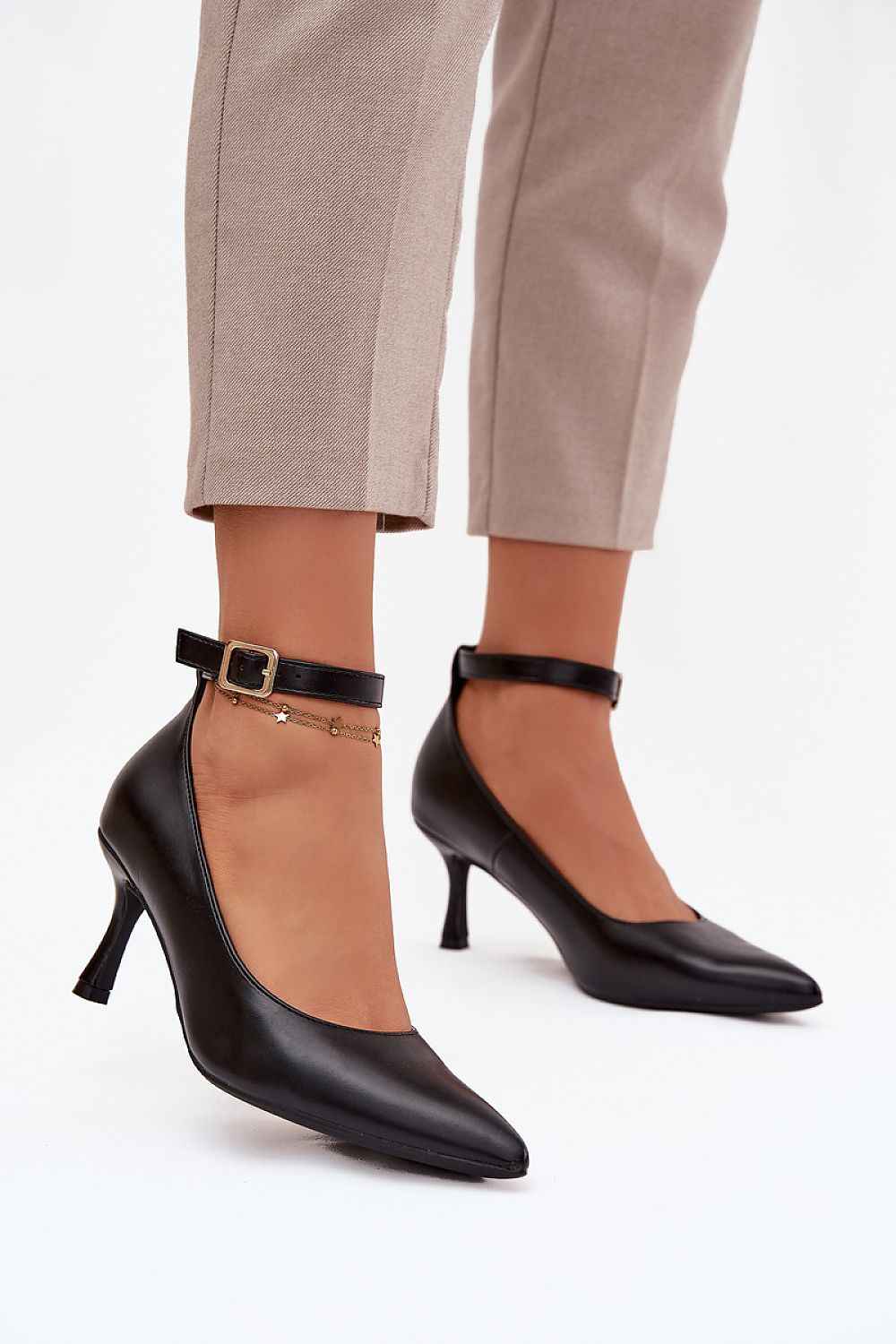 High heels model 221171