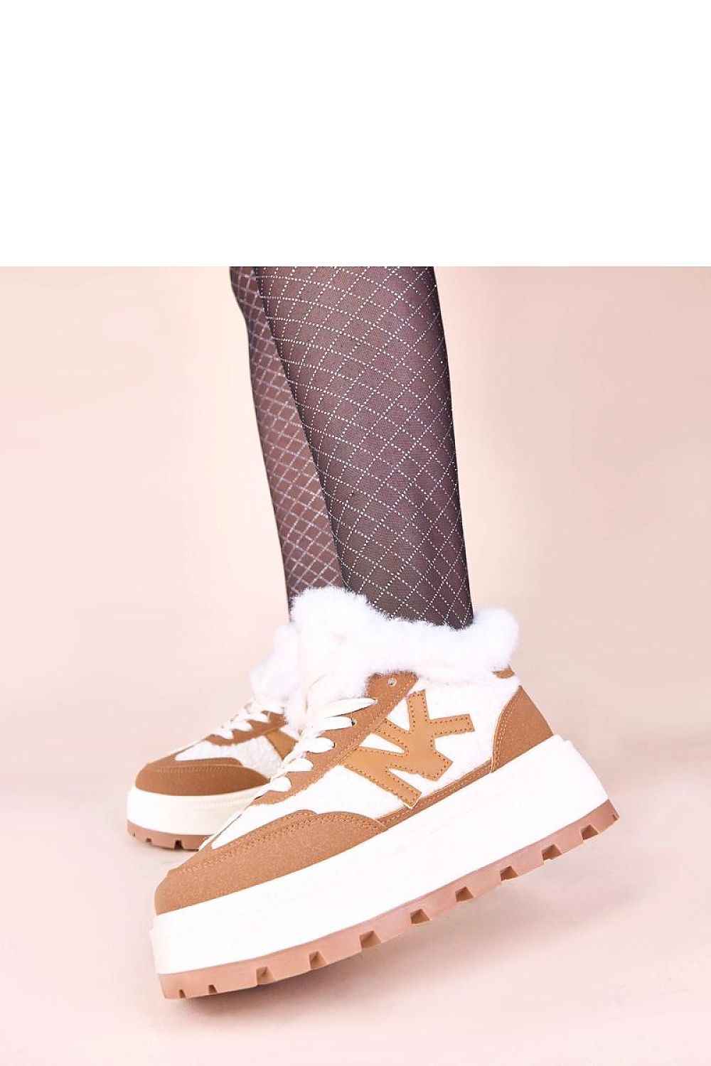 Sport Shoes model 221371