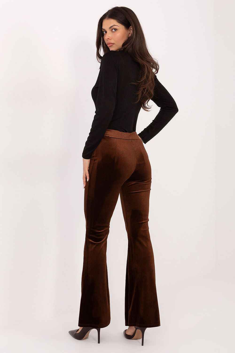 Women trousers model 221555