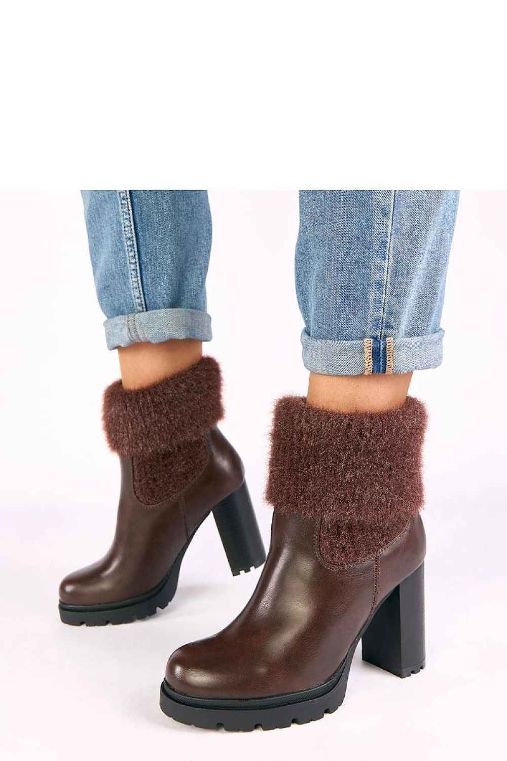 Heel boots model 221641