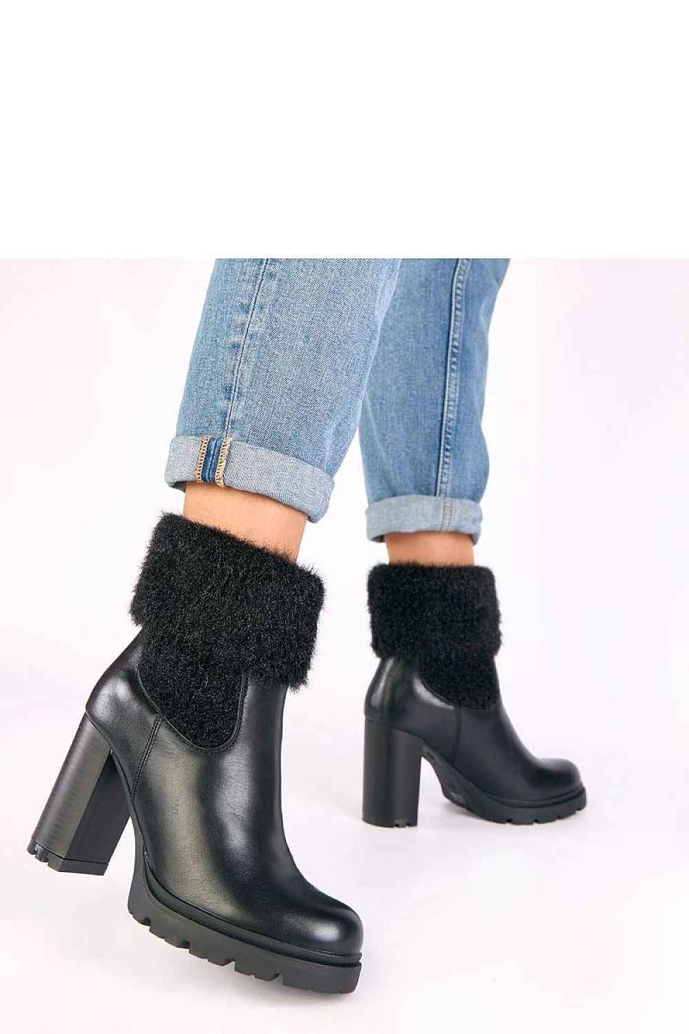 Heel boots model 221642