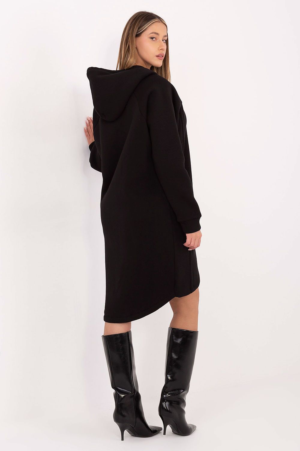 Sweatshirt model 221803 Relevance