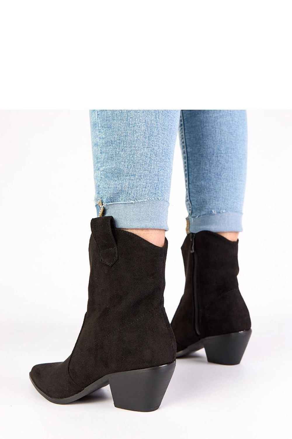 Heel boots model 222050