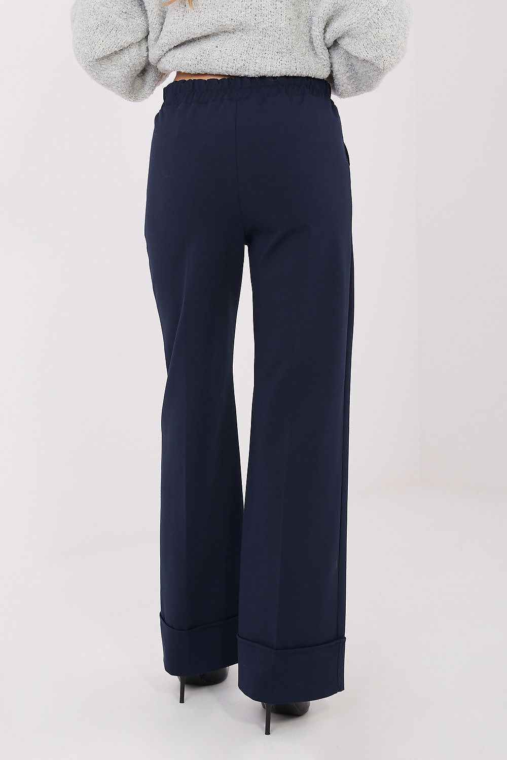 Women trousers model 222235