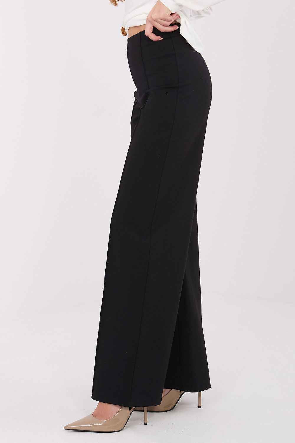 Women trousers model 222243
