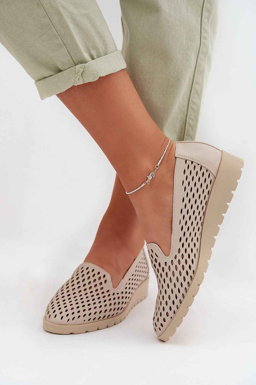 Half shoes model 225235