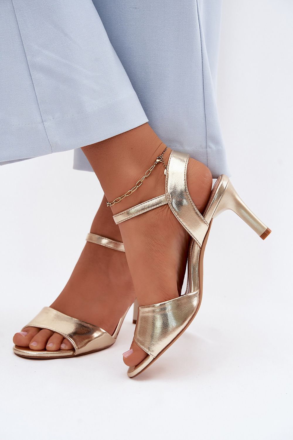 Heel sandals model 228106 Step in style