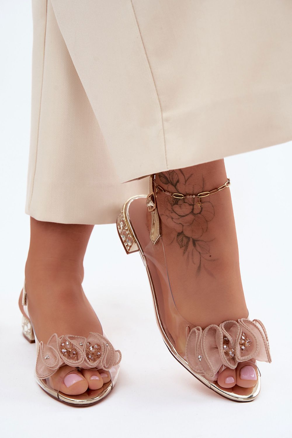 Sandals model 228123 Step in style
