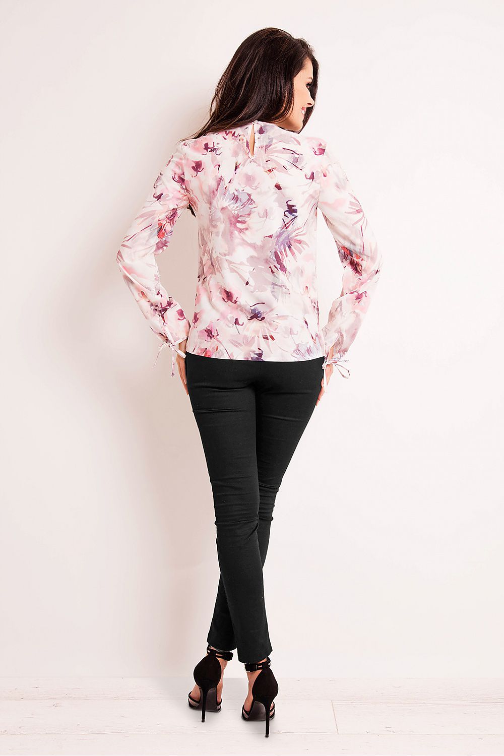 Blouse model 80738