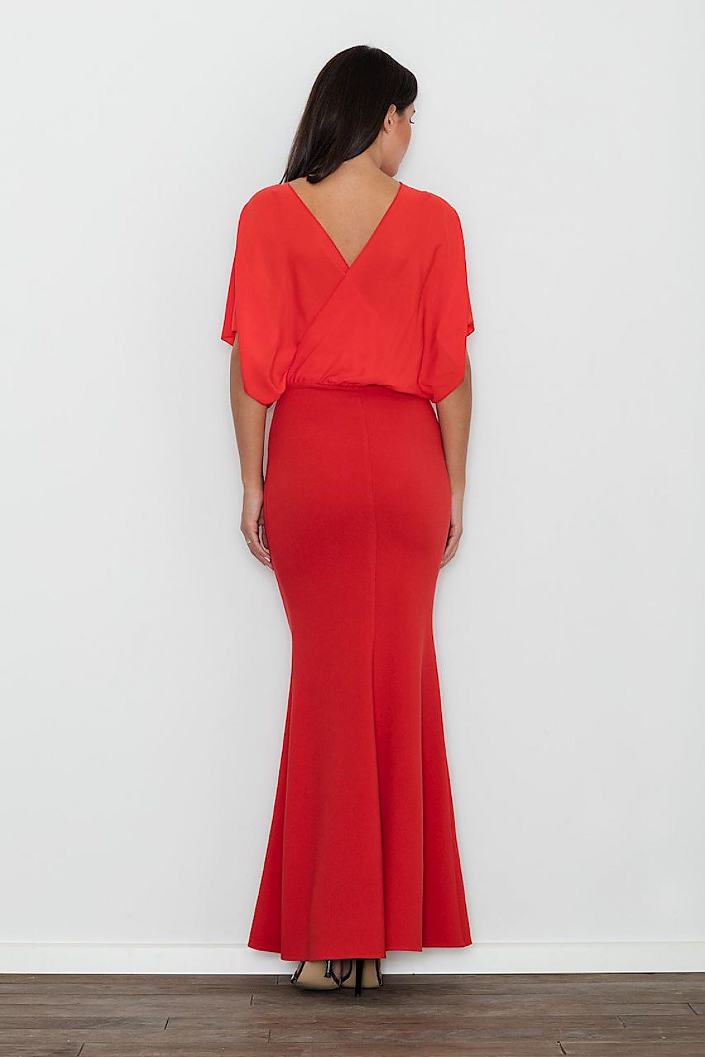 Long dress model 111036