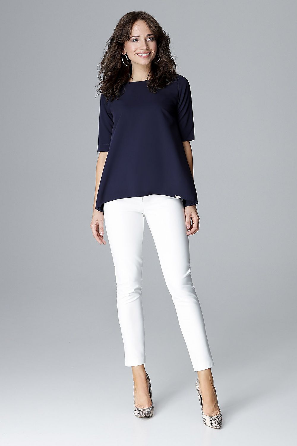 Blouse model 123561